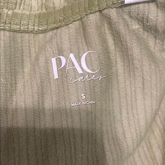 Lime Green Button-Up Ribbed Cardigan - Picture 6 of 6